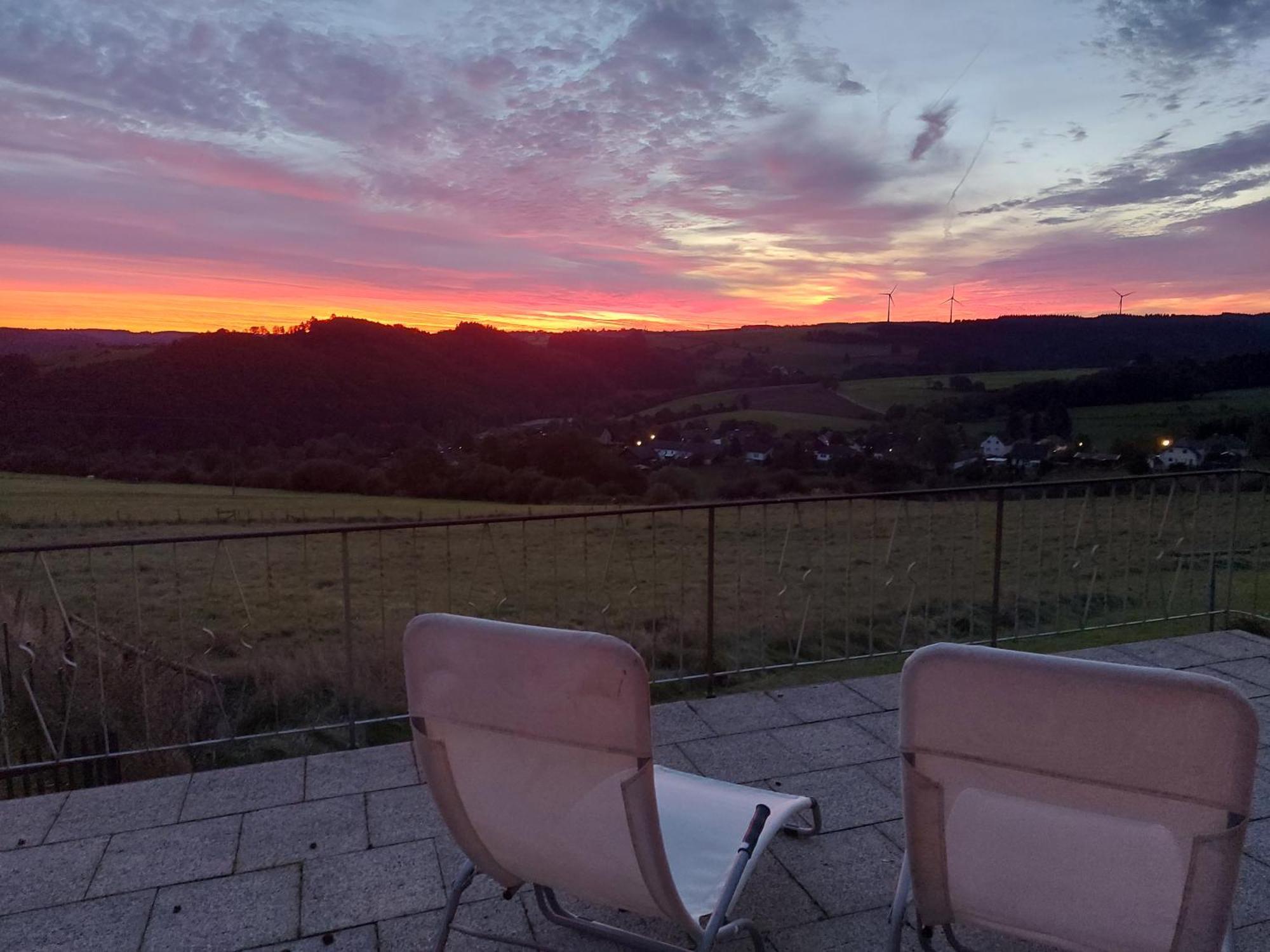 Ferienhaus Hescheld With Private Jacuzzi 헬렌탈 외부 사진