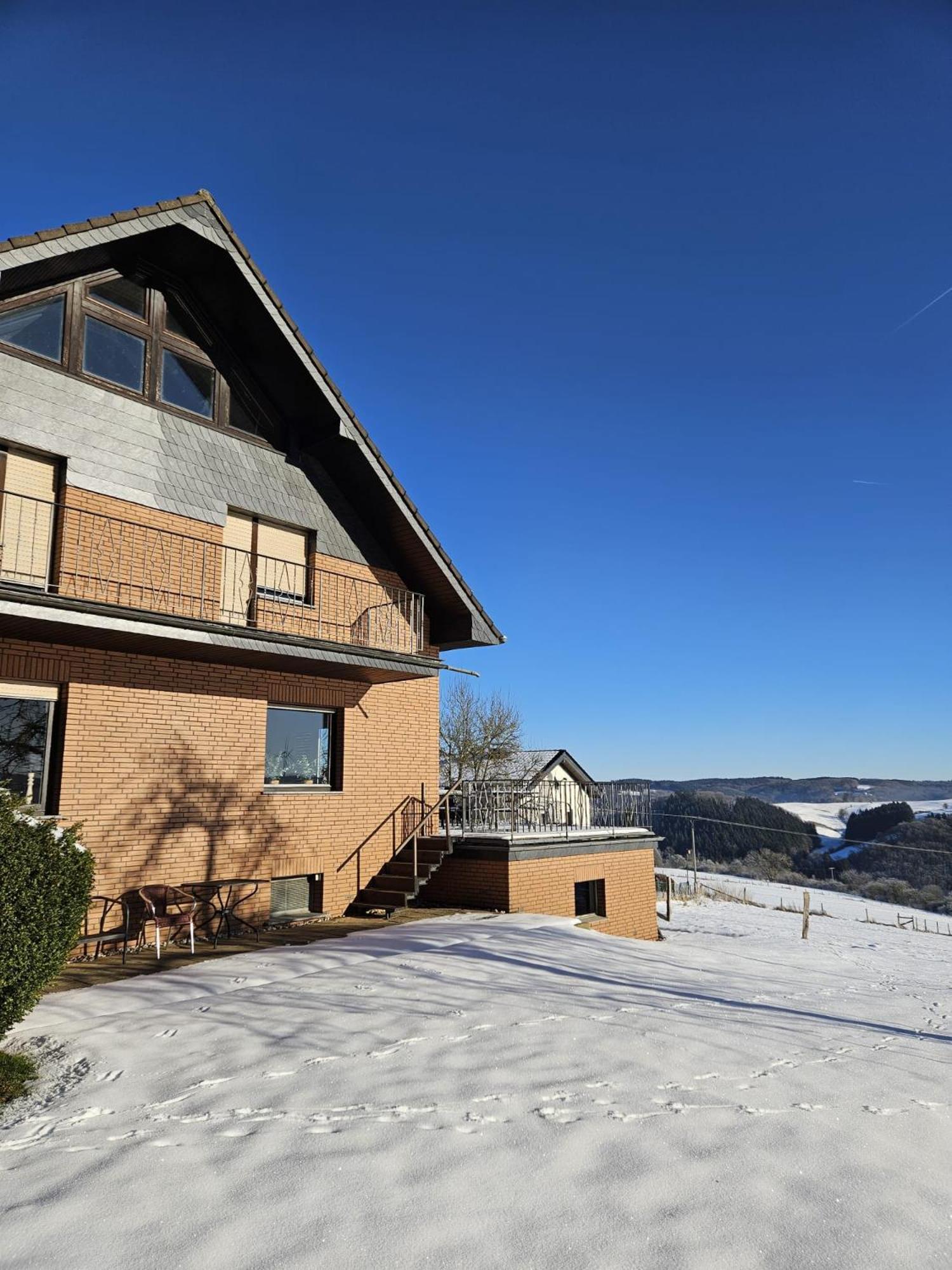 Ferienhaus Hescheld With Private Jacuzzi 헬렌탈 외부 사진