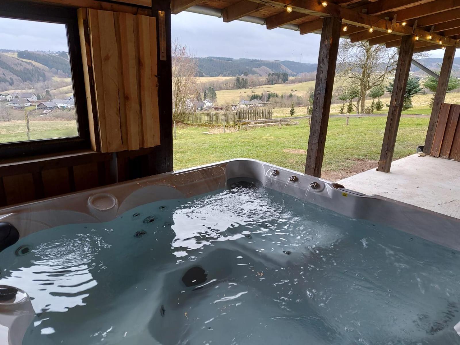 Ferienhaus Hescheld With Private Jacuzzi 헬렌탈 외부 사진