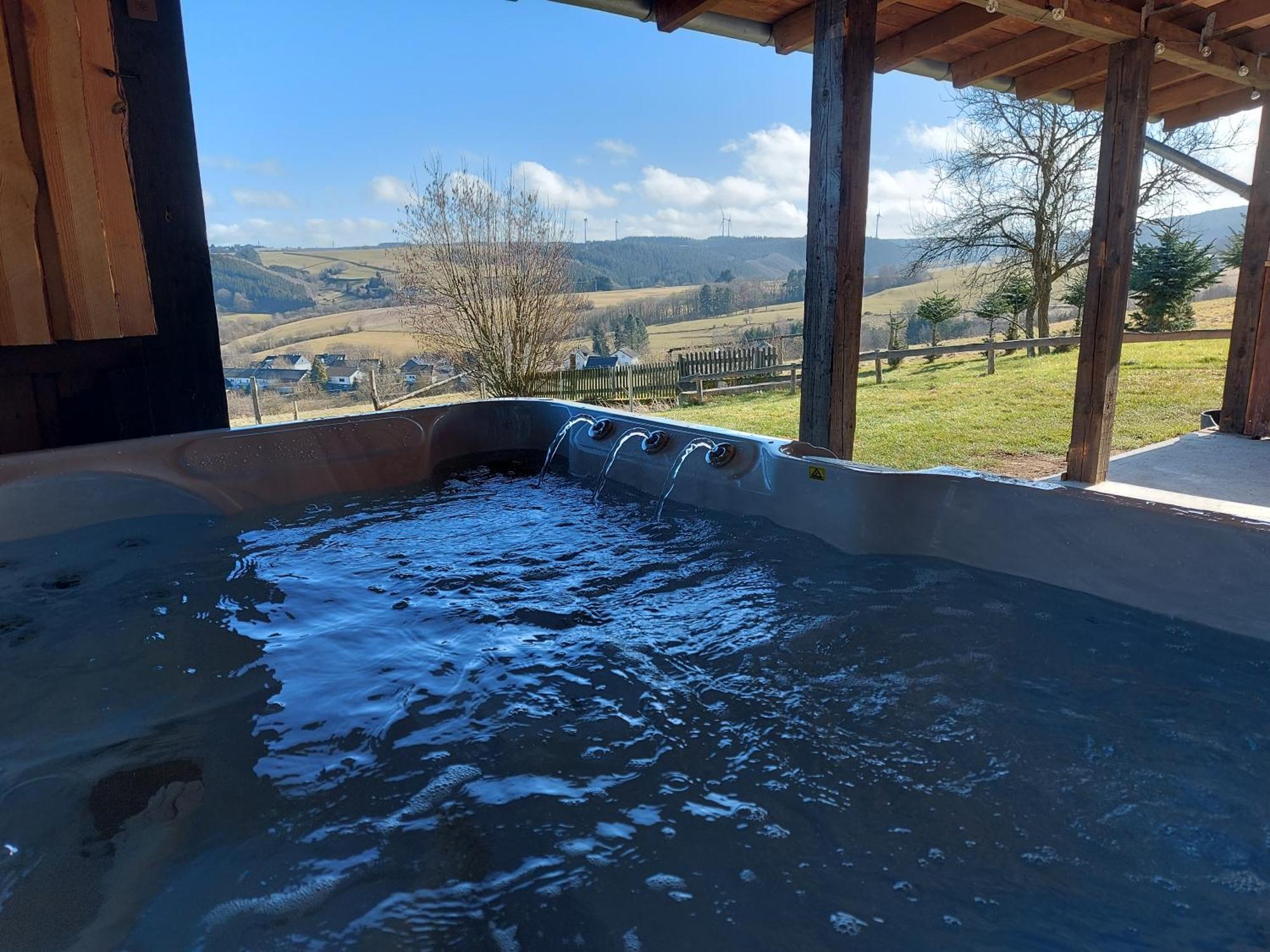 Ferienhaus Hescheld With Private Jacuzzi 헬렌탈 외부 사진