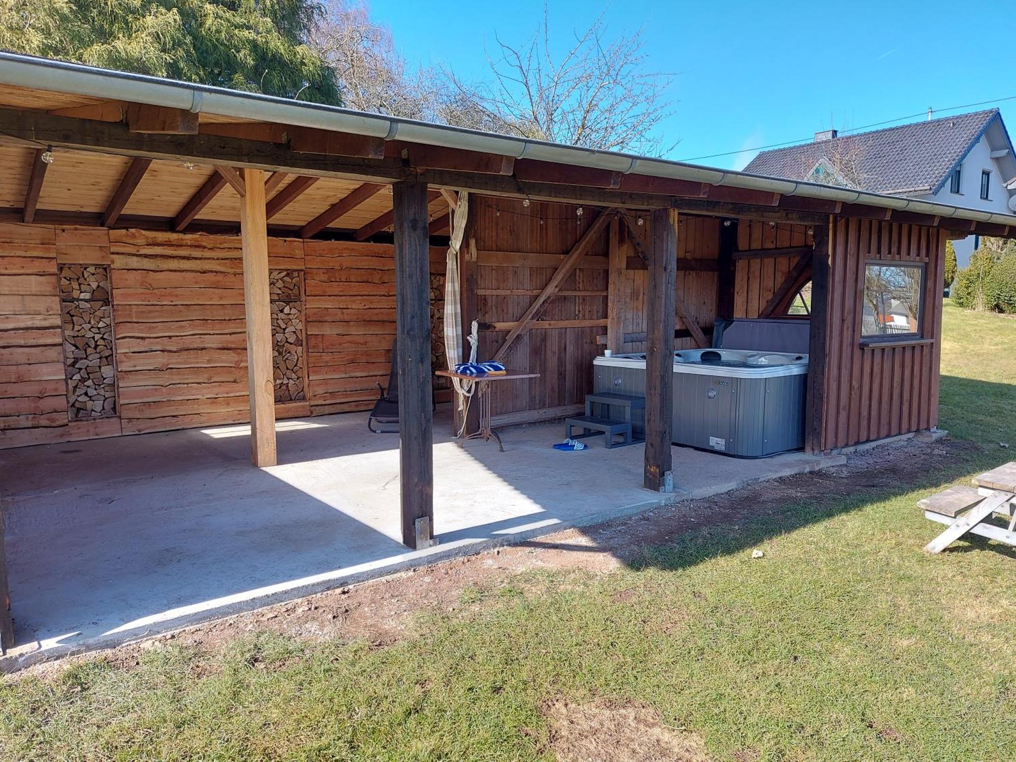 Ferienhaus Hescheld With Private Jacuzzi 헬렌탈 외부 사진